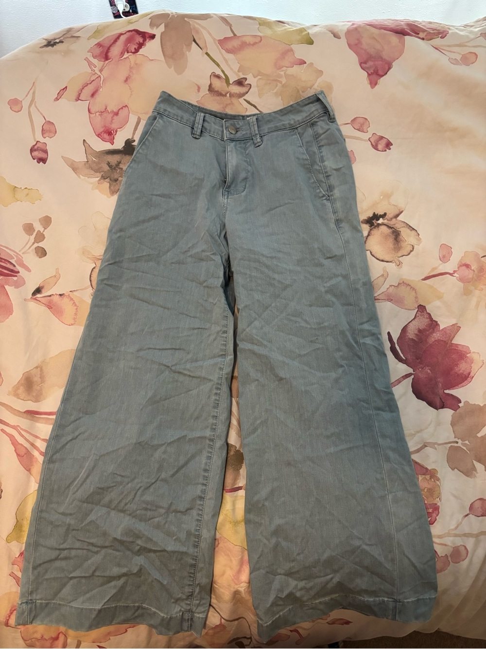 Women's Wide Leg Flare Jeans in Light Blue